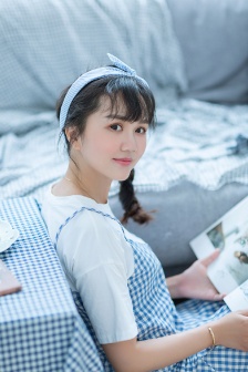 学长的手指在里面转动嗯写作业