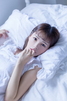 相亲对象是强硬的问题学生