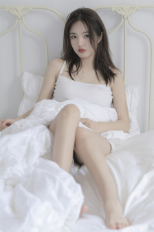 写作业坐在捧捧上面的句子